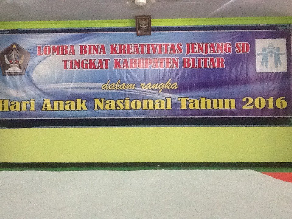 Update di twitter aja ahh biar dikira ga pamer