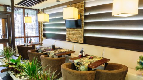 NearFoxDelhi's tweet photo. #Cyber #Hub: #Gurgaon gets hip
#DLF #delhi https://t.co/NIw7yaDV0L https://t.co/Fo7WZjsDw6