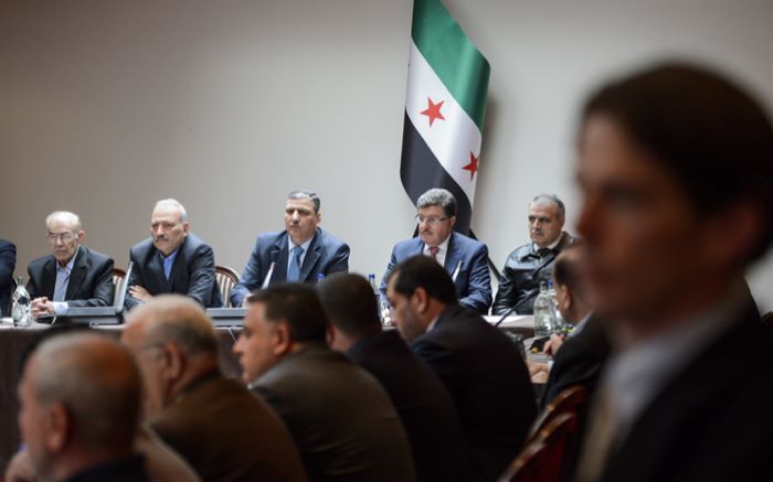 Syria peace talks near collapse as opposition declares pause dlvr.it/L5NtQ3