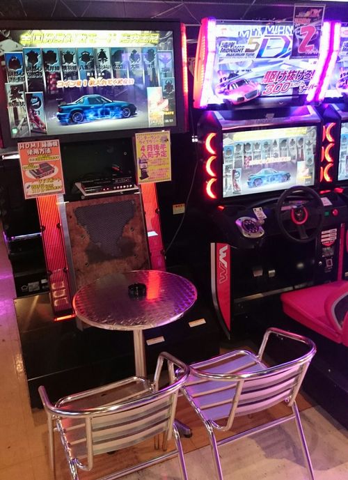 ドラマ足利店 A Twitter ゲーム機情報 好評稼働中の湾岸ミッドナイト５ｄｘに録画台を設置させて頂きました 一番左の台のみ映像と録画が出来るようになっておりますのでぜひお使いください また近日モニターに全台映るように致します 足利 ゲーセン 湾岸５