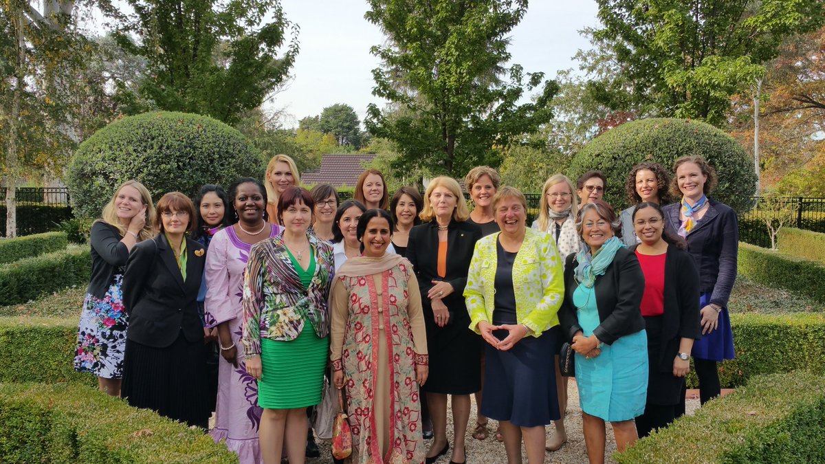 NinetaBarbules1's tweet photo. Unforgettable conversation on women supporting each other #NOWDA Hon.@PennelopeWensley the 25th Queensland Governor https://t.co/cuMXK7LnXu