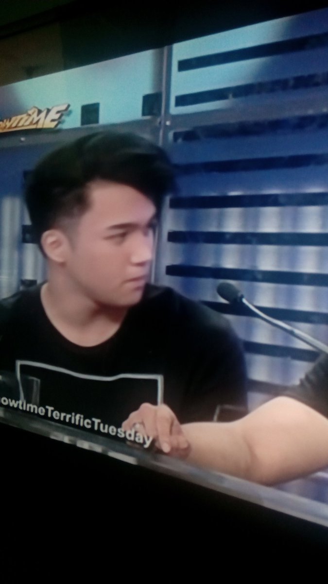 JimboyMartinOFC's tweet photo. Some stolen shots for the mali mali guy, big winner naman in our hearts.Simple pero rock 😍

#ShowtimeTerrificTuesday https://t.co/o8nkvkmySW