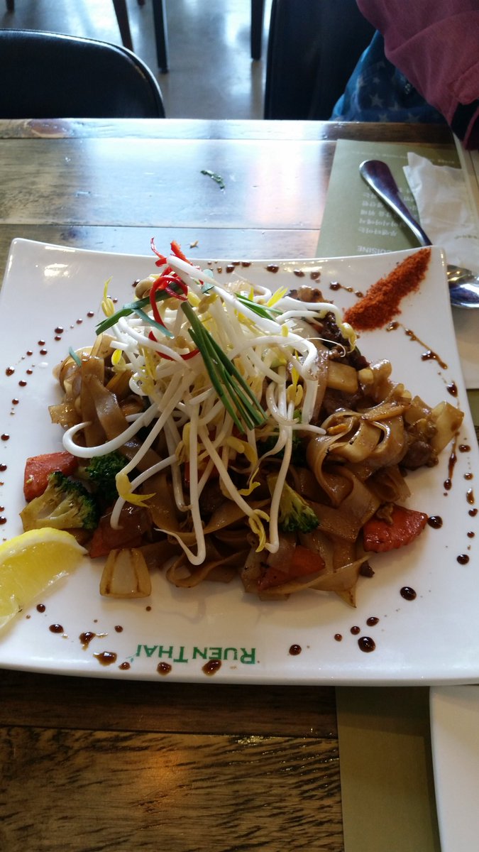 tesolsmith's tweet photo. # 루엔타이대전 awesome!  @eoin_daly @DUTCHEWOK @CNewton72 https://t.co/iTvch606or