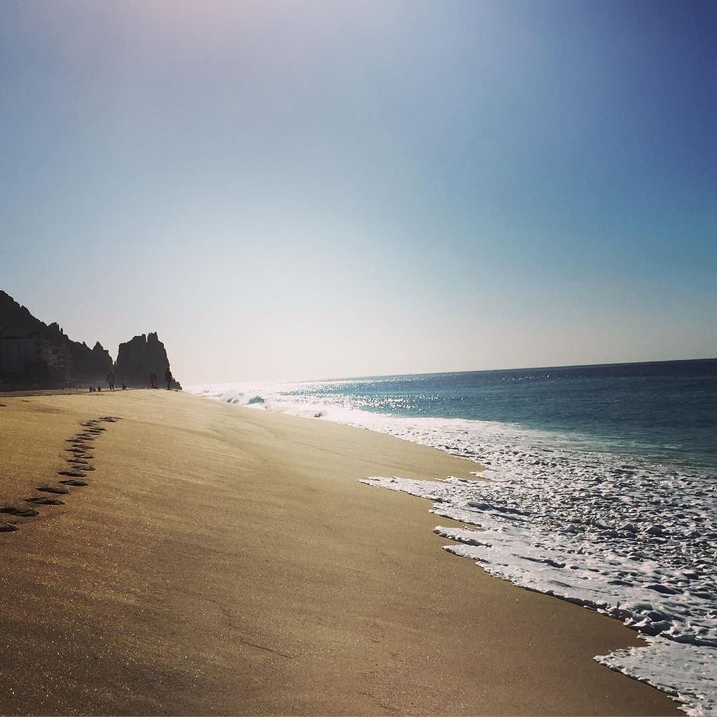 AACabobyBea's tweet photo. #loscabos #cabosanlucas #devacacion #paradiseonearth #mexico_tour by geo_mac https://t.co/zhWNyJveq6