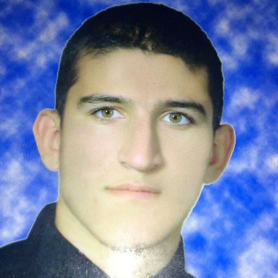 abcnews's tweet photo. Two men jailed over asylum seeker Reza Barati's death during 2014 #ManusIsland riot   
https://t.co/7QSYUfcCuE https://t.co/AEj5D1WLj4