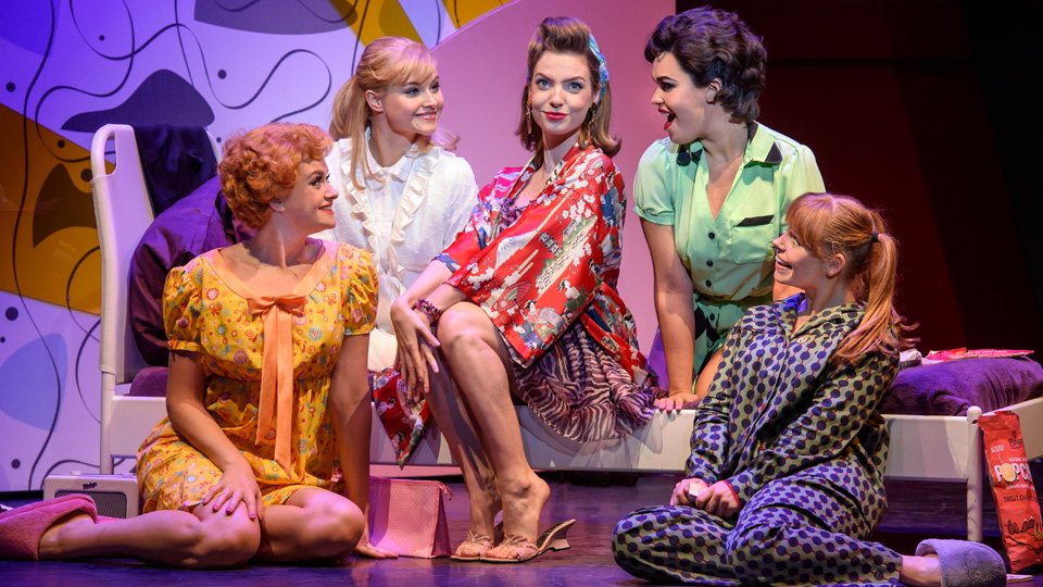 AVROTROSMusical's tweet photo. Met het eind van @GreaseDeMusical in zicht, schreef @ReneedeGruijl op de valreep een column! https://t.co/kAvy8rocV1 https://t.co/pl5Cd3Gf8B