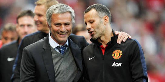 ManUtd_INFO's tweet photo. Jose Mourinho has signed a contract with Manchester United to be the manager until June 2019. [bild] https://t.co/K72MaJTR6F