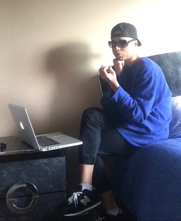 _ClassyCollege's tweet image. Me waiting for my essay to write itself  #classycollege