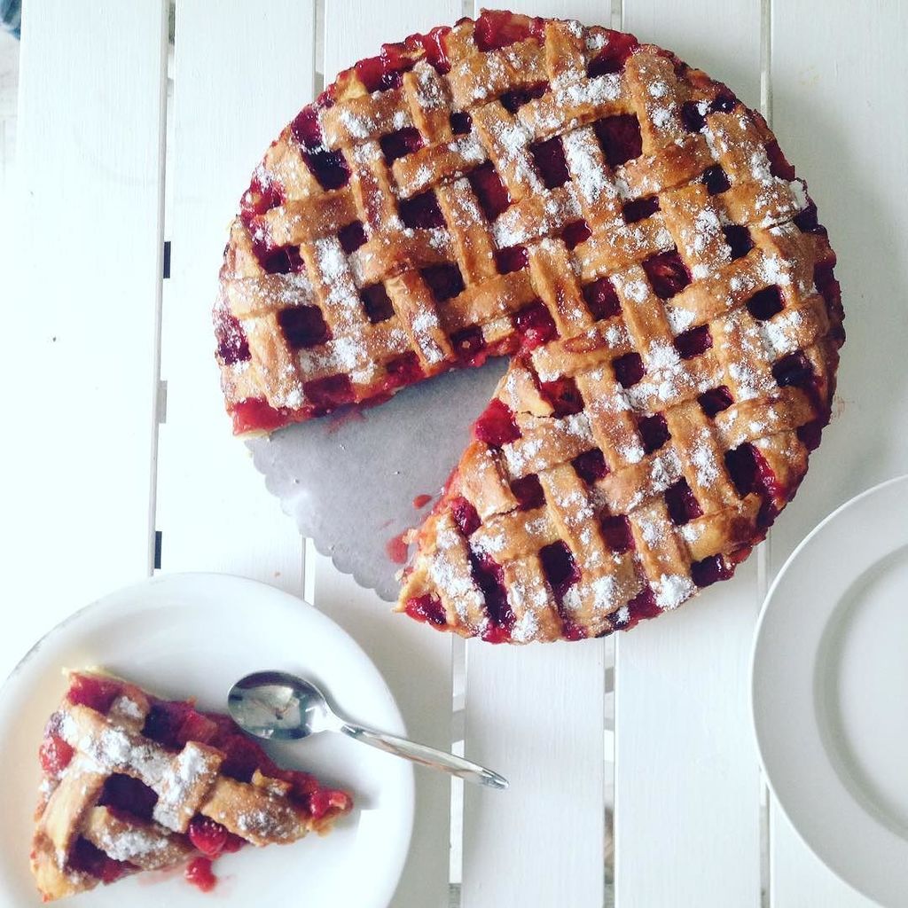 Dekujeme Simplygood za sladky prispevek na poradu. #kolac #rebarbora #jahody #slast #bakin… ift.tt/23HYhTt