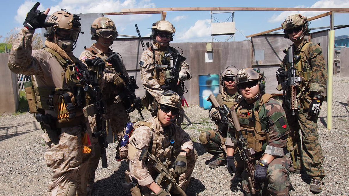 K K 最後の海豹 次回4 10hive予定 Twitterren 米軍装備祭 写真その3 海軍特殊部隊と海兵隊特殊部隊の集合写真 それぞれ小隊を組める人数が集まるのもすごい 写っている方で不都合が場合は削除いたしますのでご連絡ください 米軍装備祭 K K 最後の海豹 次回4 10hive予定 Twitterren 米軍装備祭 写真その3 海軍特殊部隊と海兵隊特殊部隊の集合写真 それぞれ小隊を組める人数が集まるのもすごい 写っている方で不都合が場合は削除いたしますのでご連絡ください 米軍装備祭