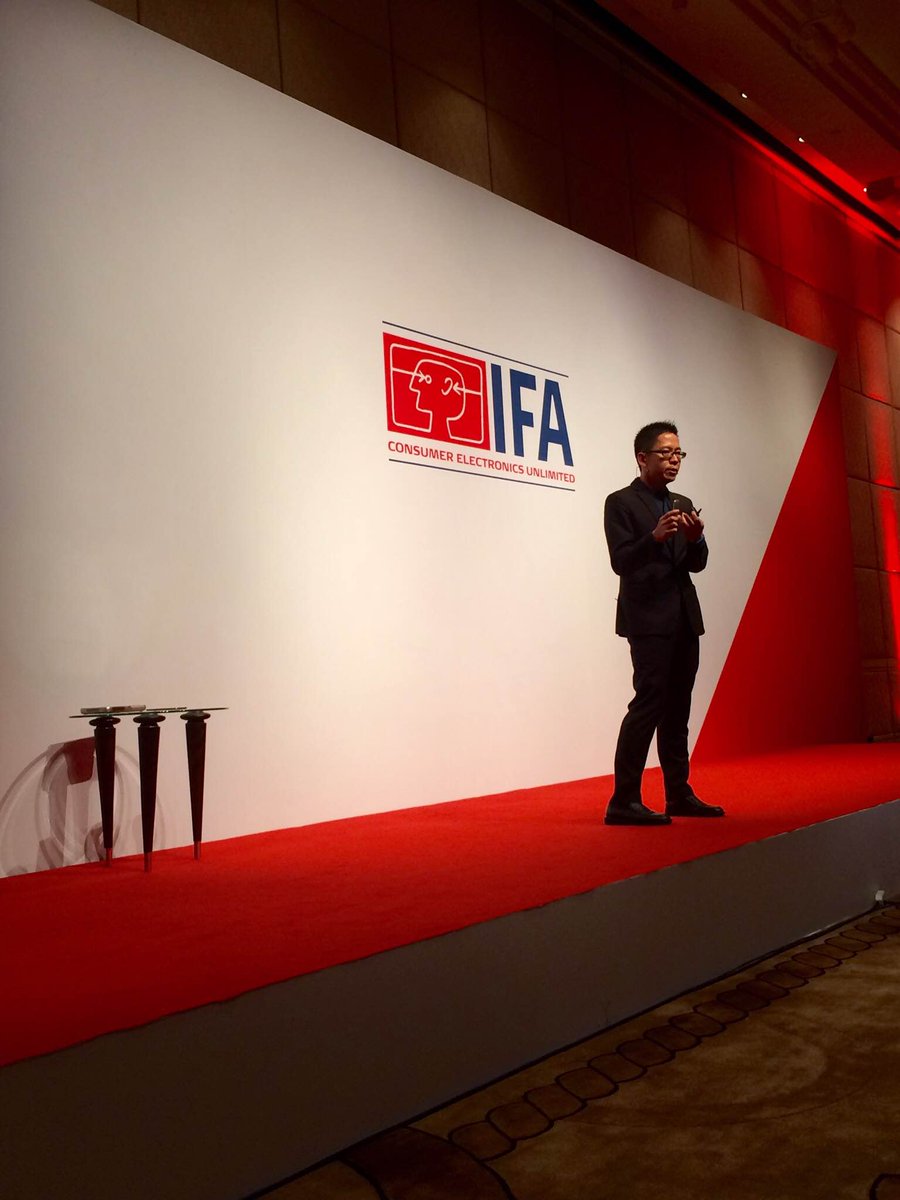 IFA_Berlin's tweet photo. Waiman Lam showcasing #ZTE’s latest smartphones and other smart devices @ZTEPress #IFA16GC #CEChina https://t.co/Vl4WfeKCt9