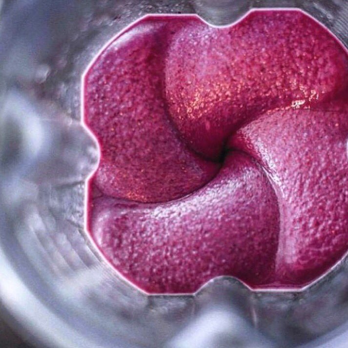 PenniShelton's tweet photo. Launch your day from the #highflyingdisc ✨🌀🔮💞
#liquidlove #highvibe #loa #elevatedeats #smoothie #manifestinghealth https://t.co/1EQMnb94a6
