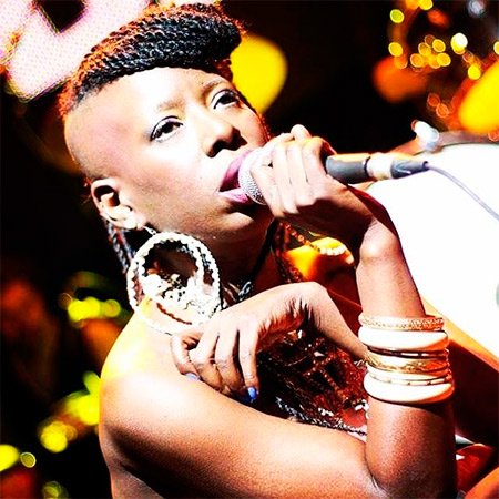 La diva del soul Shirley Davis, venida de Australia y afincada en España, en nuestra radio: mariskalrock.com/?p=84012