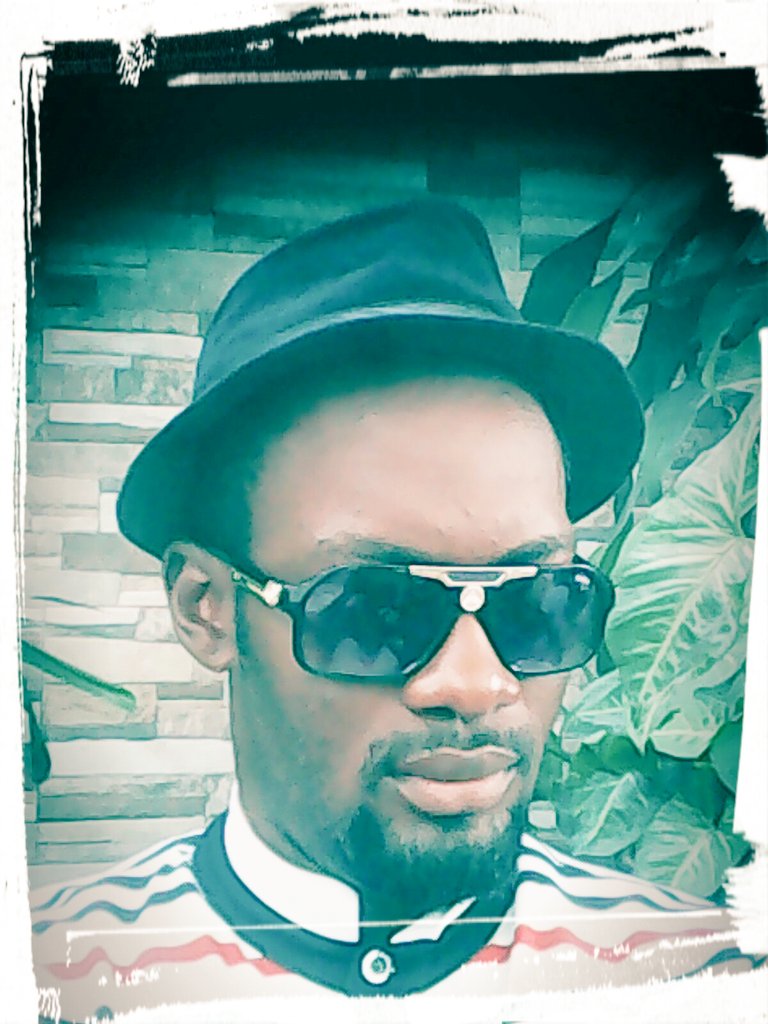 AMbiango's tweet image. Swag toujours