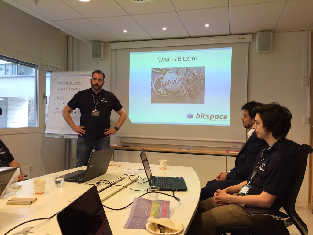 toshev__'s tweet photo. Great open workshop on how to get started with bitcoin by Bitspace #OsloBlockchainDay @OsloSciencePark https://t.co/zj9GifmV6B