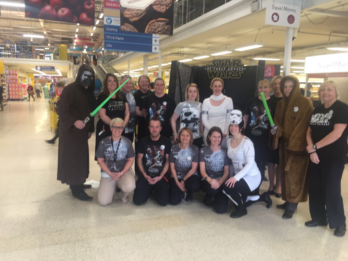 Star Wars at Tesco Extra Wath Great team contribution. @Tesco_North @JeannetteClarke <a href="/JenAllmond/">Jen</a>