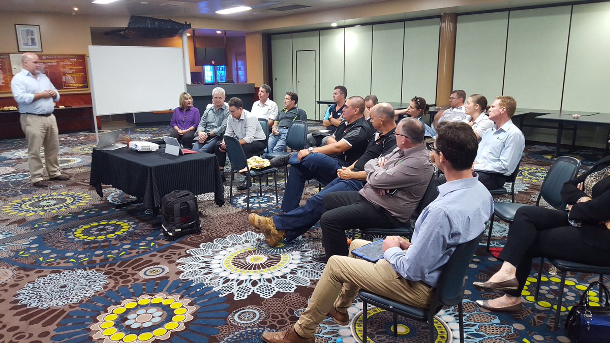 my_EconomX's tweet photo. #Chinchilla #EconomX evening presentation. Thanks to all participants. https://t.co/PO72d0ahy4