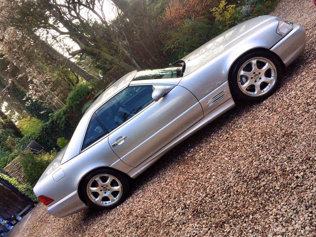 Old but gold this morning. Working on a stunning Mercedes SL 500 Silver Arrow #elitevalets