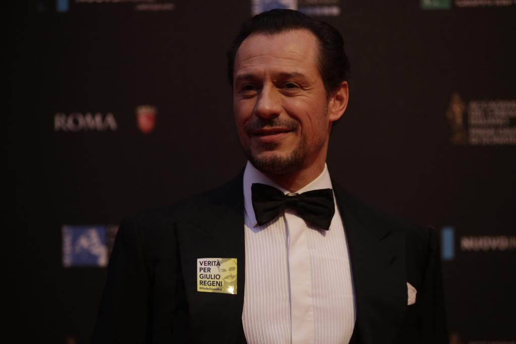 SkyTG24's tweet image. La mobilitazione per Giulio #Regeni protagonista sul palco dei #David2016: sky.tg/1m9j