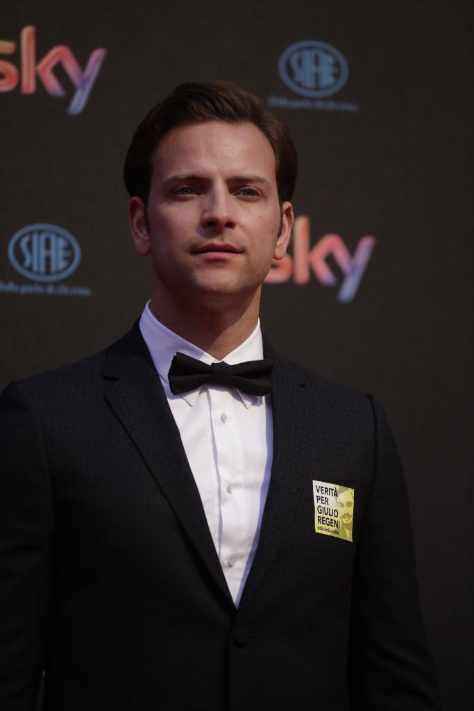 SkyTG24's tweet image. La mobilitazione per Giulio #Regeni protagonista sul palco dei #David2016: sky.tg/1m9j