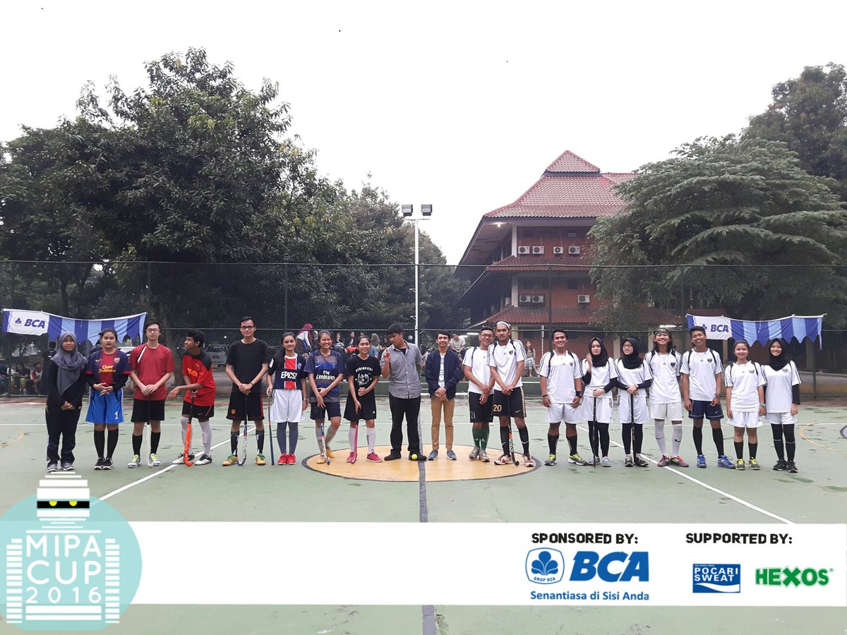 [PERTANDINGAN HOCKEY MIPA CUP]

Baru saja dimulai pertandingan hockey antara Geografi vs Biologi! Yuk ke lapangan🏃