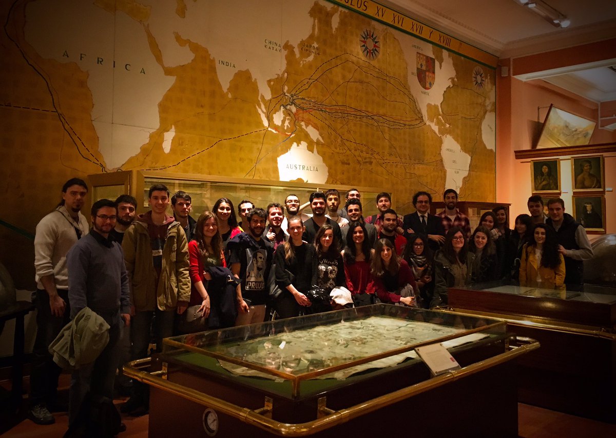 fdebasa's tweet photo. En el @Museo_Naval de Madrid. Con @HistoriaURJC, @PerHistoria, etc... https://t.co/LH7qlP028B
