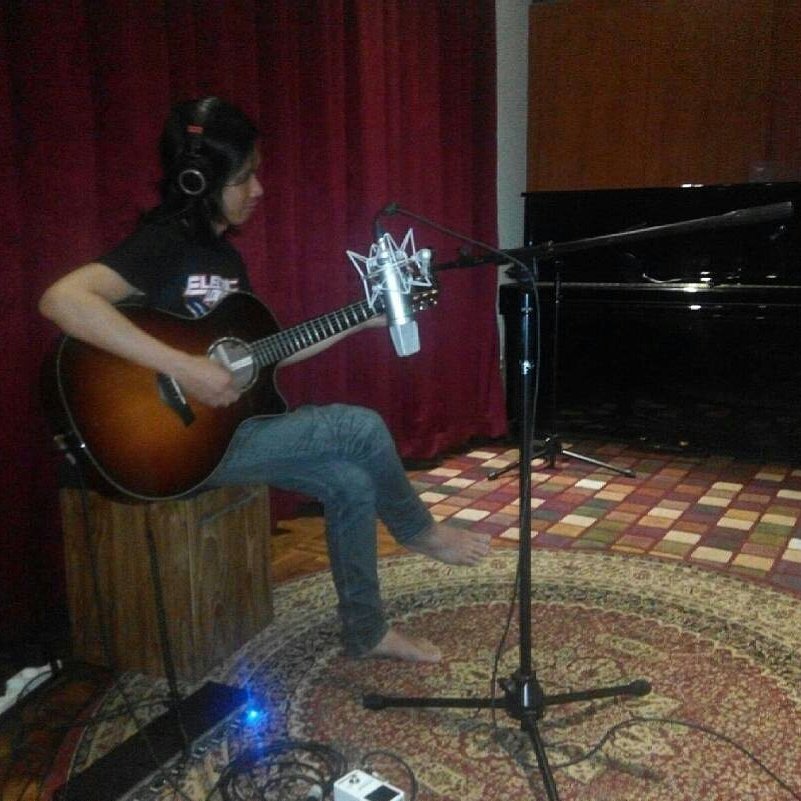 STUDIOJOGLO72's tweet photo. @ivanwired @sansansena #EASYBAND #BANDUNG https://t.co/pn3Vamm9sH