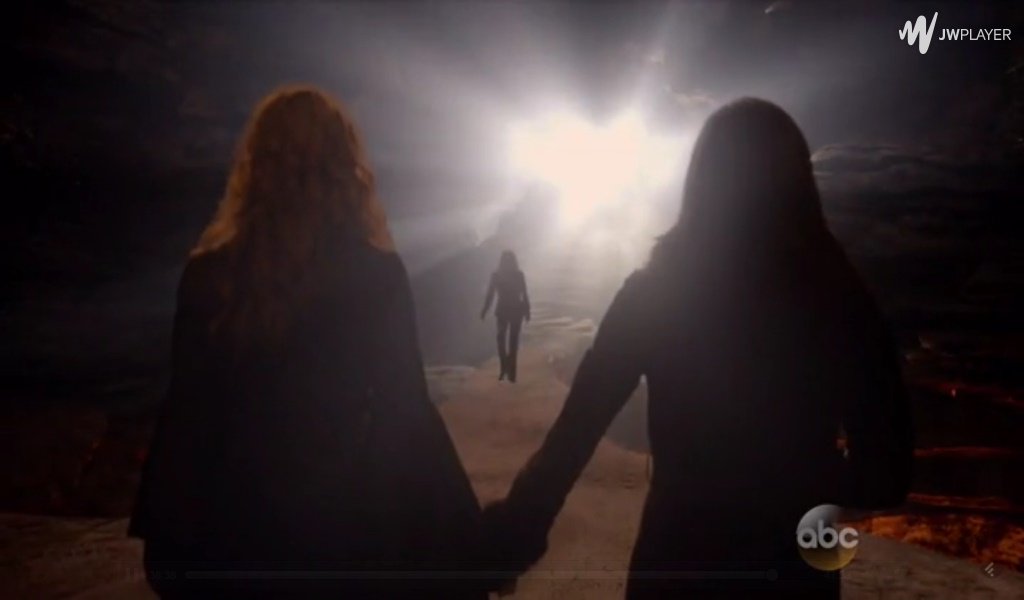 yuki1855's tweet photo. No he podido llorar mΓ‘s con esta maldita escena ππ ~#OUAT #sisters #EvilRegal #Zelena #Ozwitch π https://t.co/IpMIhrzR5c