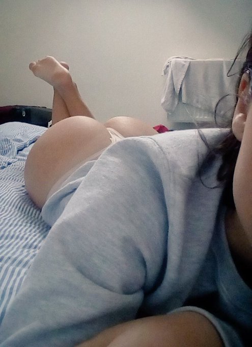 Mi culito y yo nos vamos a dormir jijijii😜😜❤❤ https://t.co/P6AgEf9t3V<a href="/tag/webcams"class="tags"><span>#webcams</span></a>