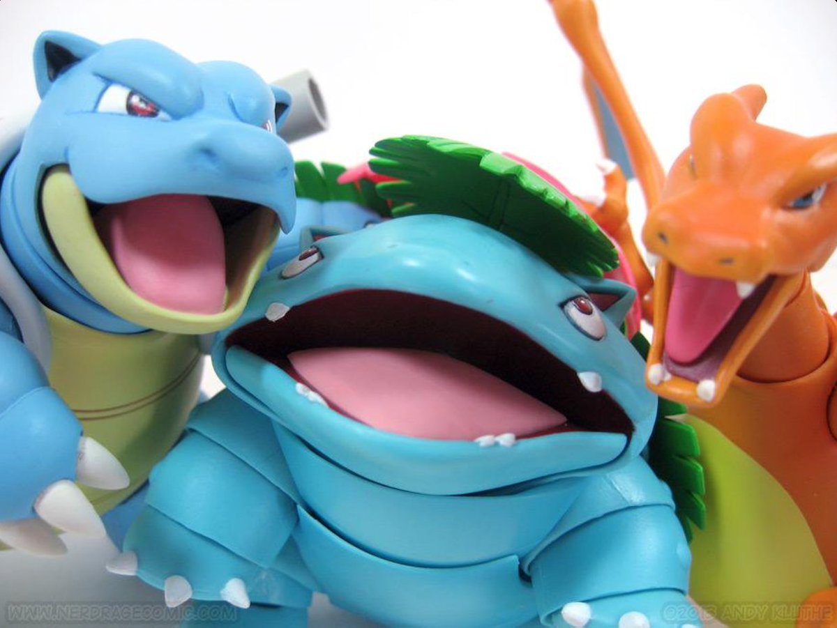 PokemonDice's tweet photo. Cuando miras las fotos que os sacasteis los amigos en el baño de la discoteca. https://t.co/RSg6gmlwno