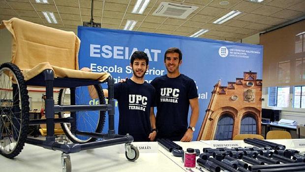 Dos españoles crean sillas de ruedas «low cost» para el tercer mundo ww.abc.es/4n7HUZ