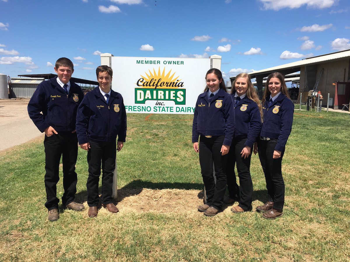 karntz15's tweet photo. More @PetalumaHS FFA members at State Convention! #ElectrifyFFA #caffa #ffaproud https://t.co/TFXyc6HdOQ
