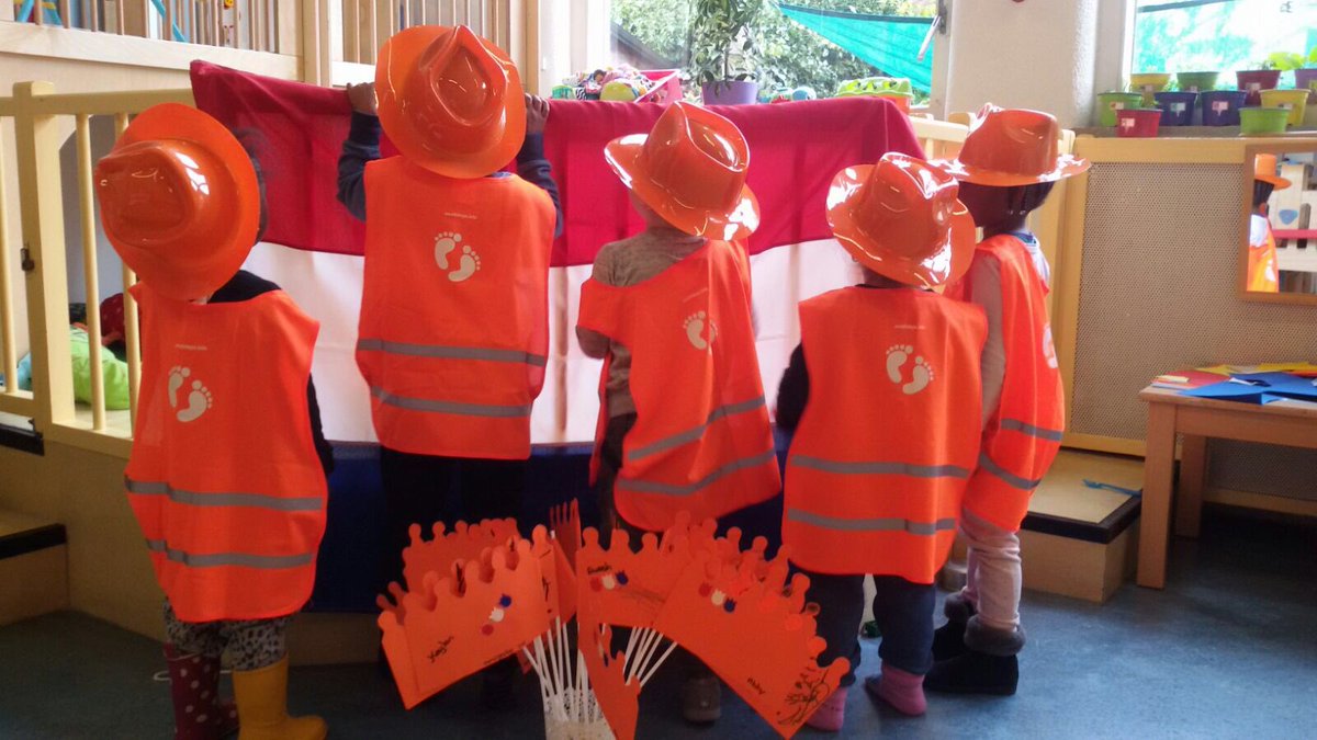 Een fijne #koningdag morgen toegewenst! #smallstepskinderopvang #rotterdam #codegeel
