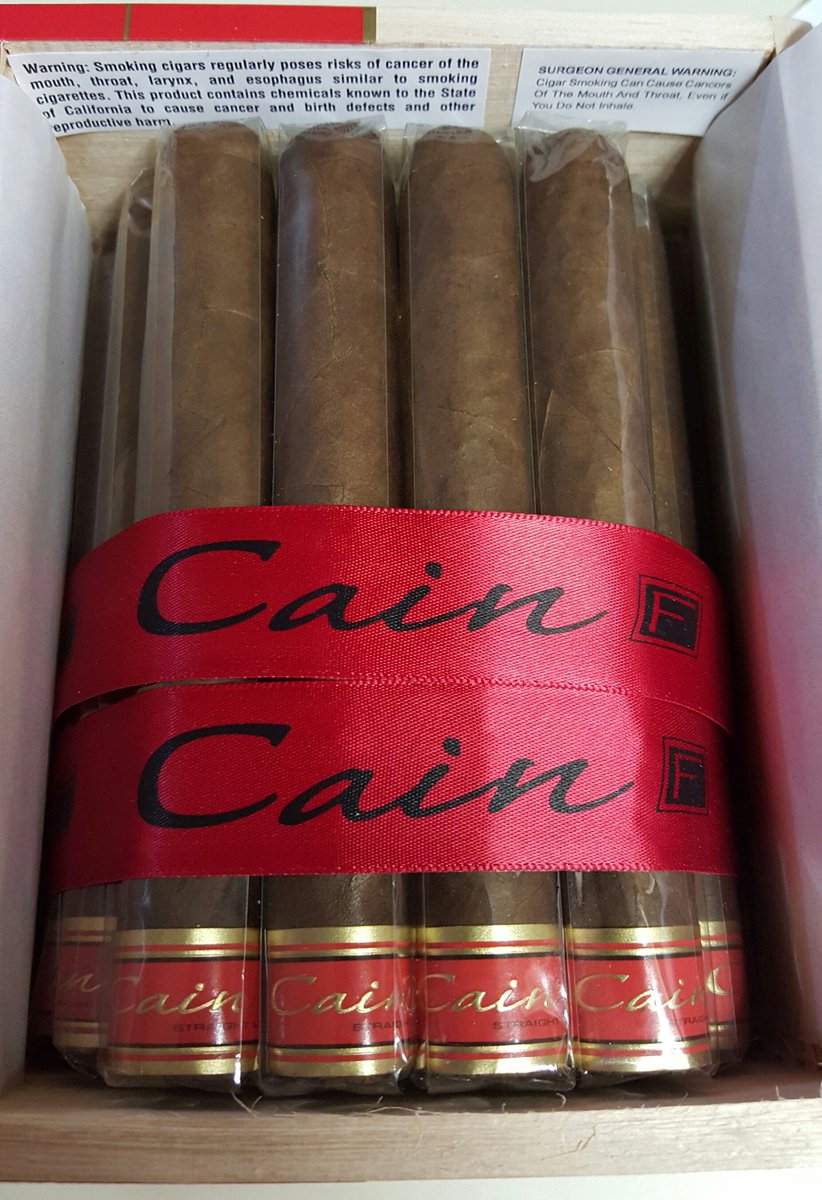 Unwrapping a box of Cain F from <a href="/StudioTobac/">StudioTobac</a> love these #straightligero #cigars