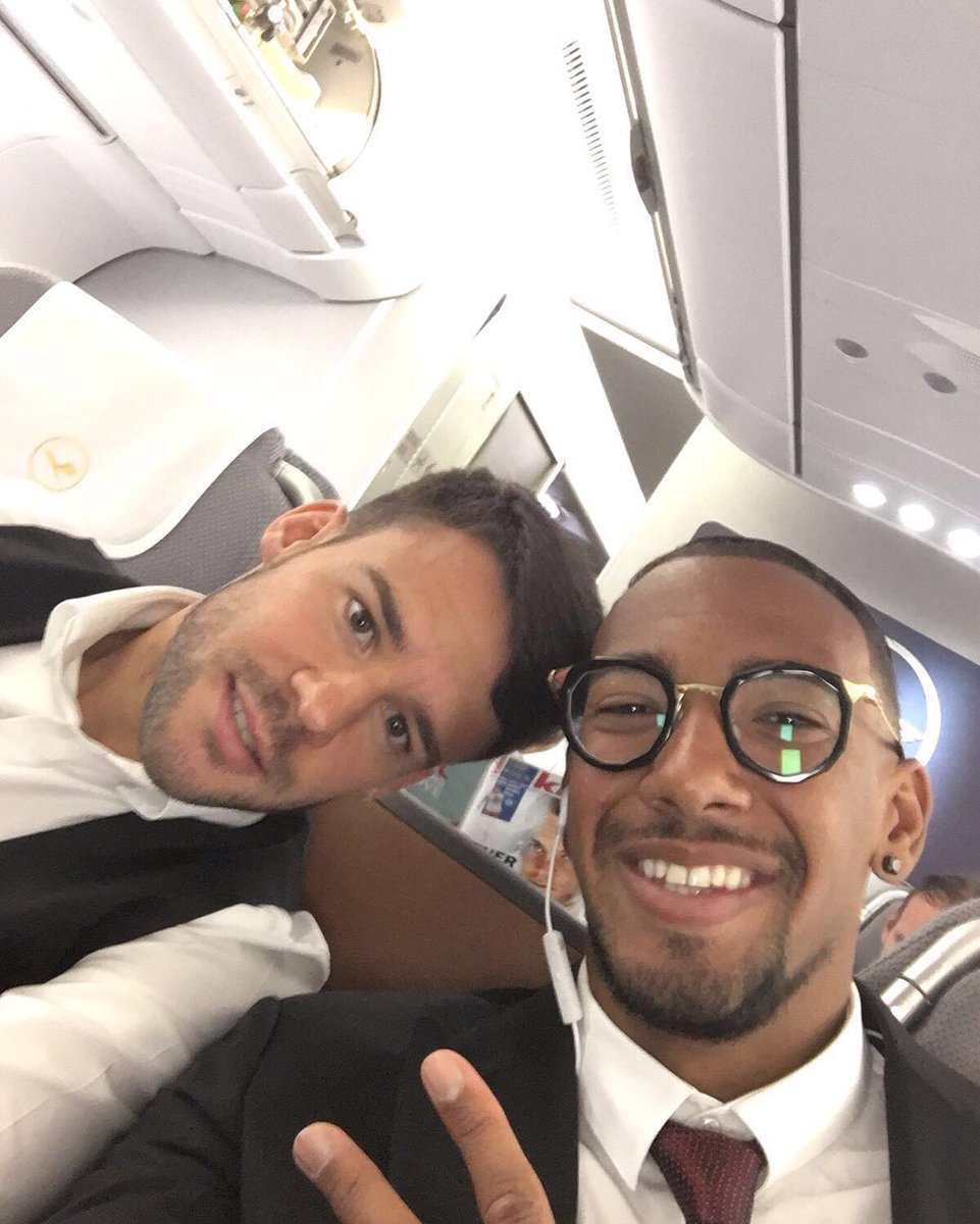 JeromeBoateng's tweet photo. Happy to be back on tour with my team✌🏽️ #AtletiFCB #UCL @FCBayern #MiaSanMia https://t.co/iGqI8Vr4jg