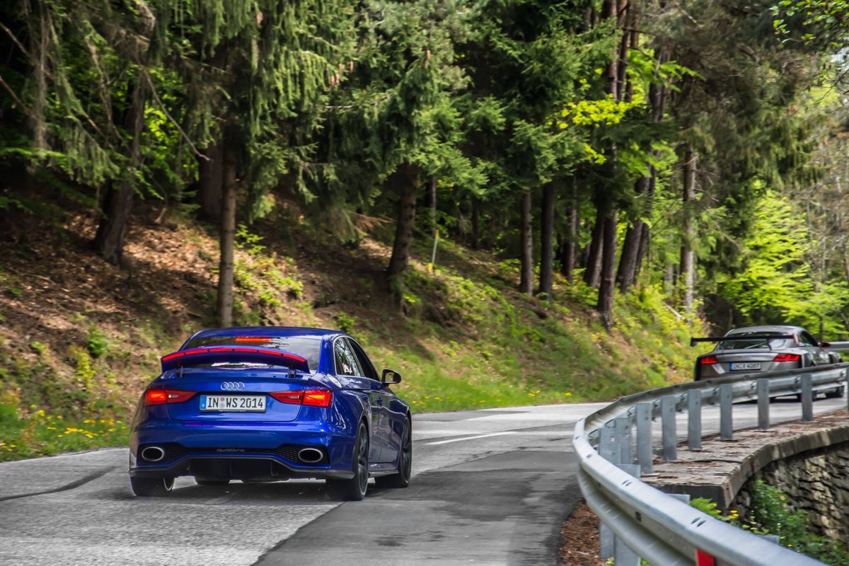 PosBadAudi's tweet photo. 🇩🇪 Friends Goals 🇩🇪 #TeamAudi 😈 https://t.co/7KYsDS8fIf