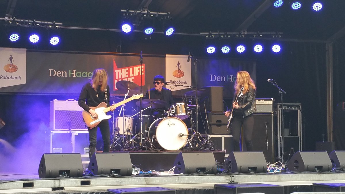 <a href="/TCavern/">The Cavern</a> speelt het lange voorhout plat #tlil16