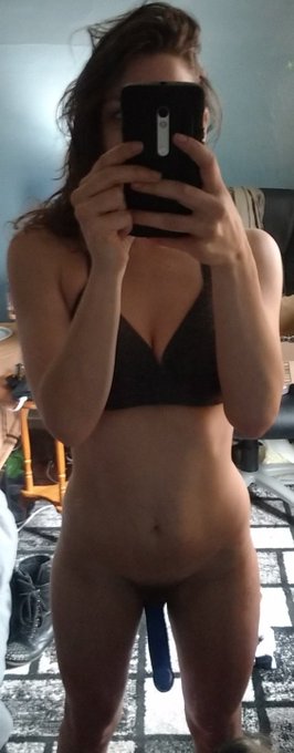Watch out boys, my dick is bigger than yours 😂 https://t.co/dFDYZgl5ig<a href="/tag/mindthegapmonday"class="tags"><span>#mindthegapmonday</span></a>