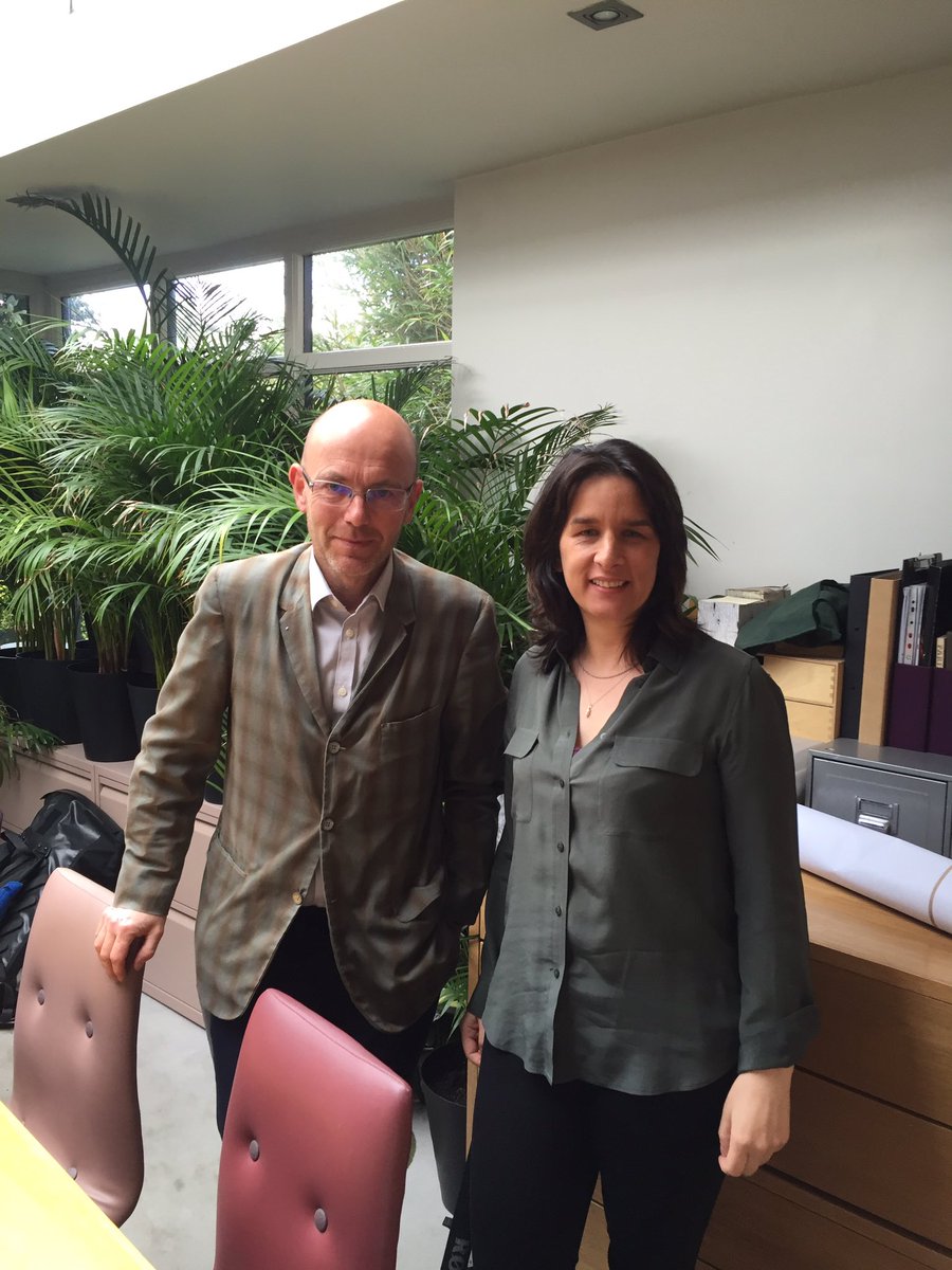ArtsCultureUnit's tweet image. Today Jane Tynan of @CSM_news talked to Wayne Hemingway of @HemingwayDesign for #Modulations on @ResonanceFM