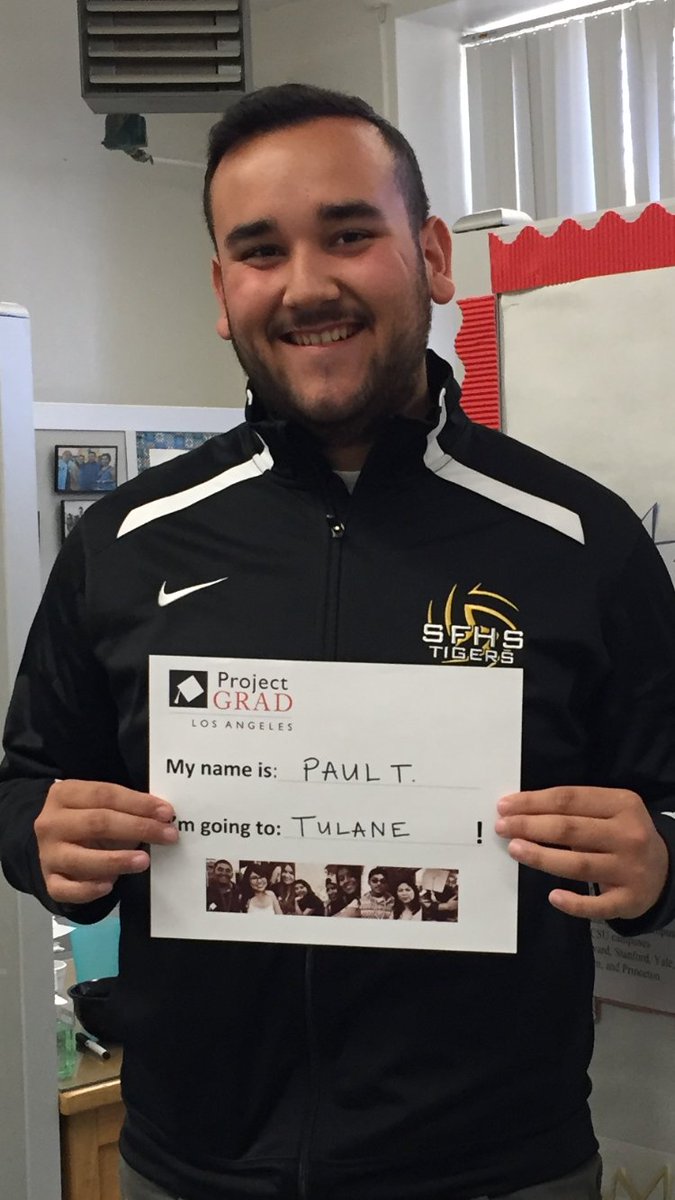 projectgradla's tweet photo. Congrats, Paul! #CollegeSigningDay #BetterMakeRoom #SigningSelfie ; #ReachHigher #socalcan; #Tulane https://t.co/ZLRnRsfwyi