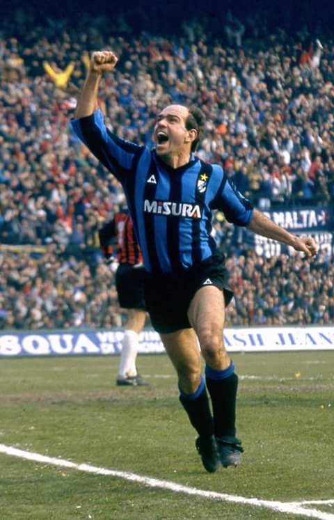 MaxMinervini's tweet photo. Pierino Fanna
#InterMemory #Inter #FCIM #amala https://t.co/v1Let1lLm5
