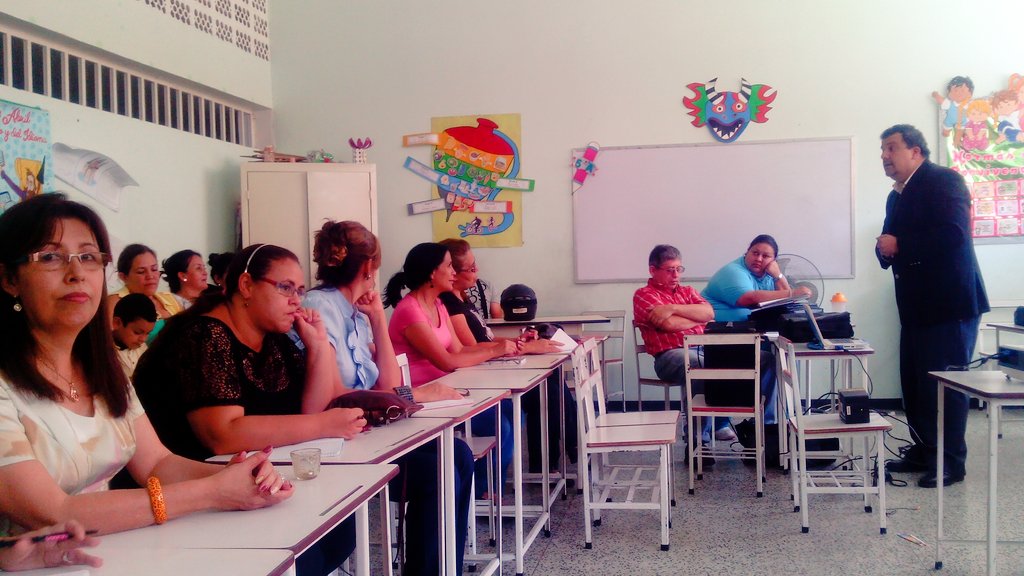 MedinaMYRO's tweet photo. @ebdrlrp @SilvaEleazarL @MunicipioSC @PDESanCristobal @PdeOrientacion Conversatorio de Evaluación. Profesor Leonardo https://t.co/SgqtRg5kSH