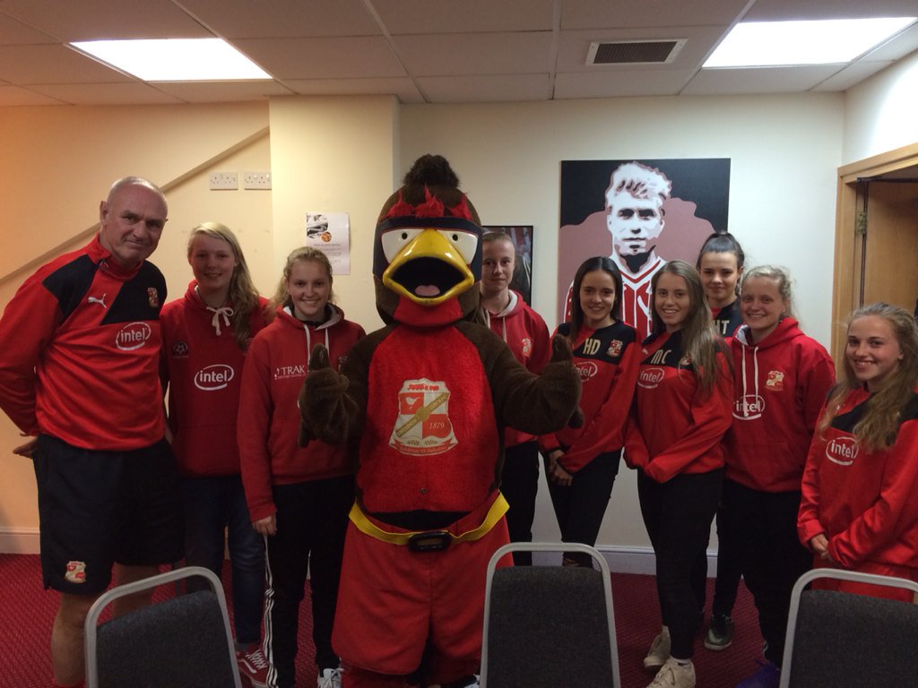 G8 start for FA girls wk!The  @STFITC CFFE girls spent the day at <a href="/Official_STFC/">Swindon Town Football Club</a> #wecanplay @FLT_FFD <a href="/WiltsCountyFA/">Wiltshire FA</a>
