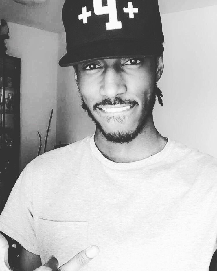 _DonRoyal_'s tweet photo. Something Bigger Than ME coming!!! I can feel it lol ๐ #BundleBoi https://t.co/xdsucMX9xK
