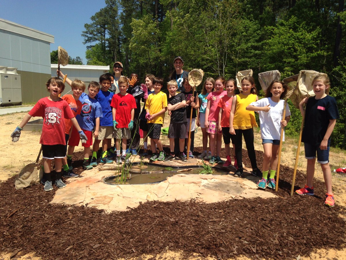 EndeavorCharter's tweet photo. ECS 4th graders installed native plants in our mini-pond today! #ncmuseumofnaturalscience #utotes #scienceiscool https://t.co/MZBsw9BN23