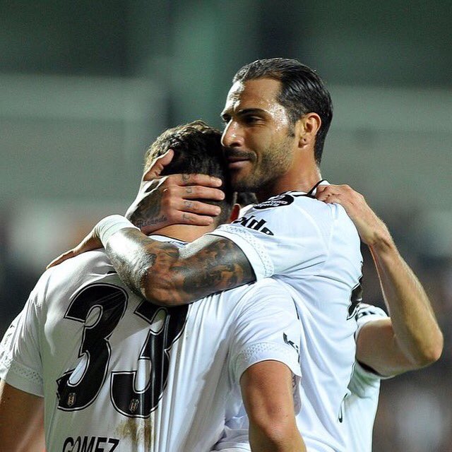 HerrGunBesiktas's tweet photo. Daha sıkı...  Birlik, beraberlik içinde şampiyonluğa! https://t.co/qivsWCfo2h