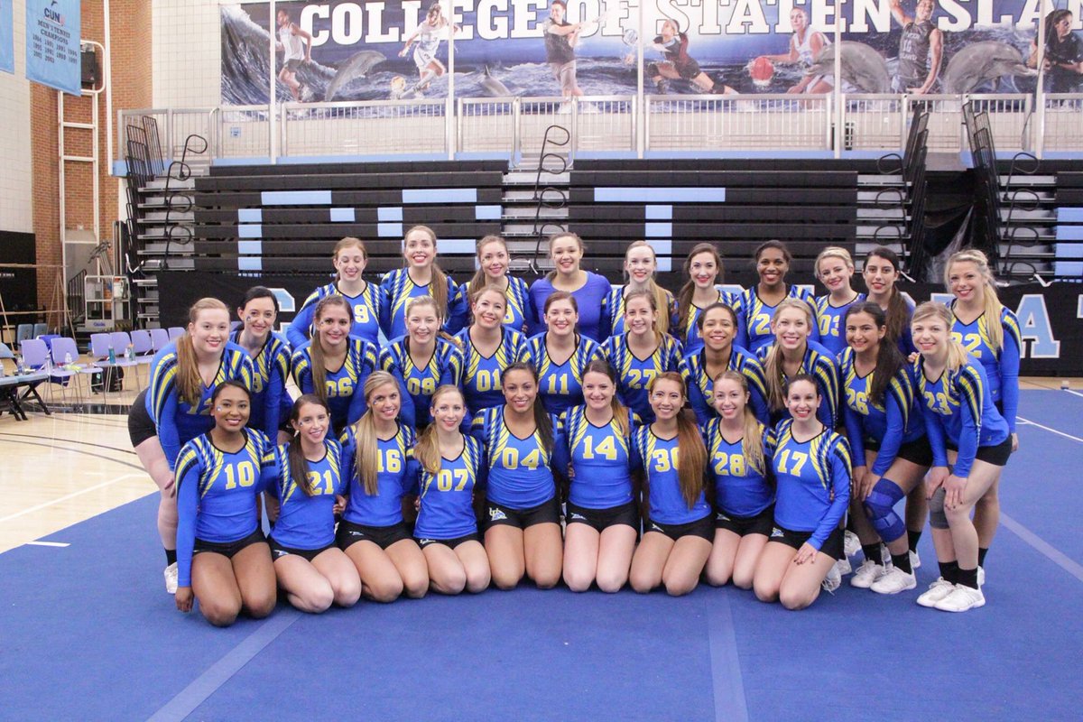 UDBlueHenCheer's tweet photo. The #BlueHensTakeCali tomorrow for the @STUNTtheSport National Championship #HenHype https://t.co/1UMiczLQfU