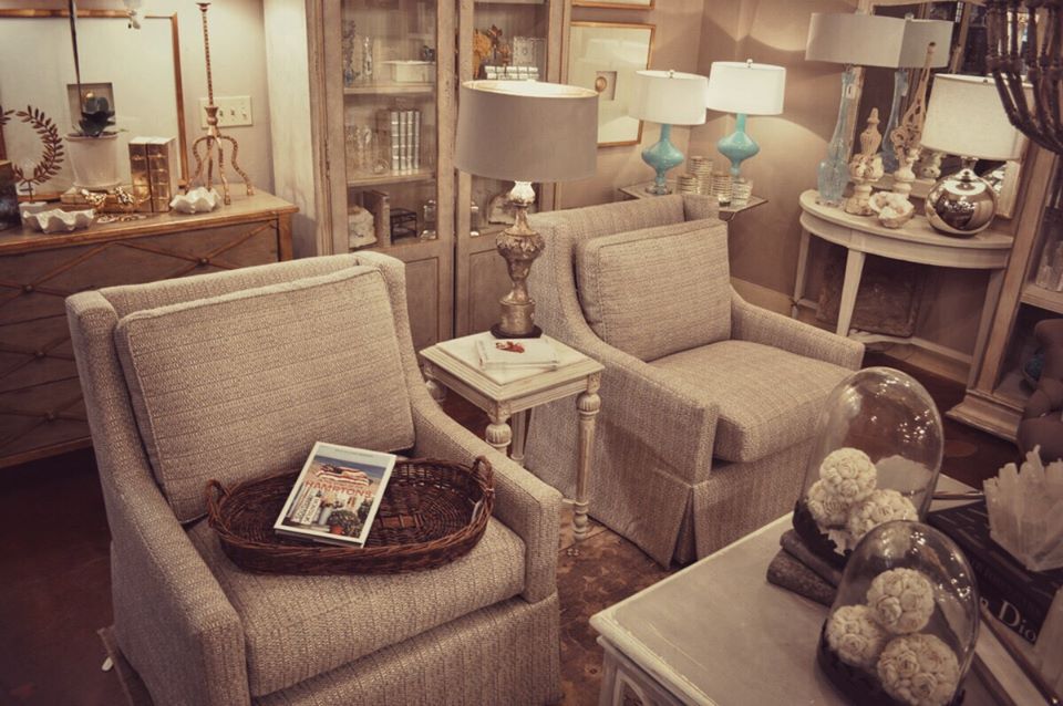 OohsandAahs's tweet photo. Some of our newest furniture at the shop include a Chandelier, Swivel Chairs, Slipcover Sofa, and more! https://t.co/1dX7pJa45Z