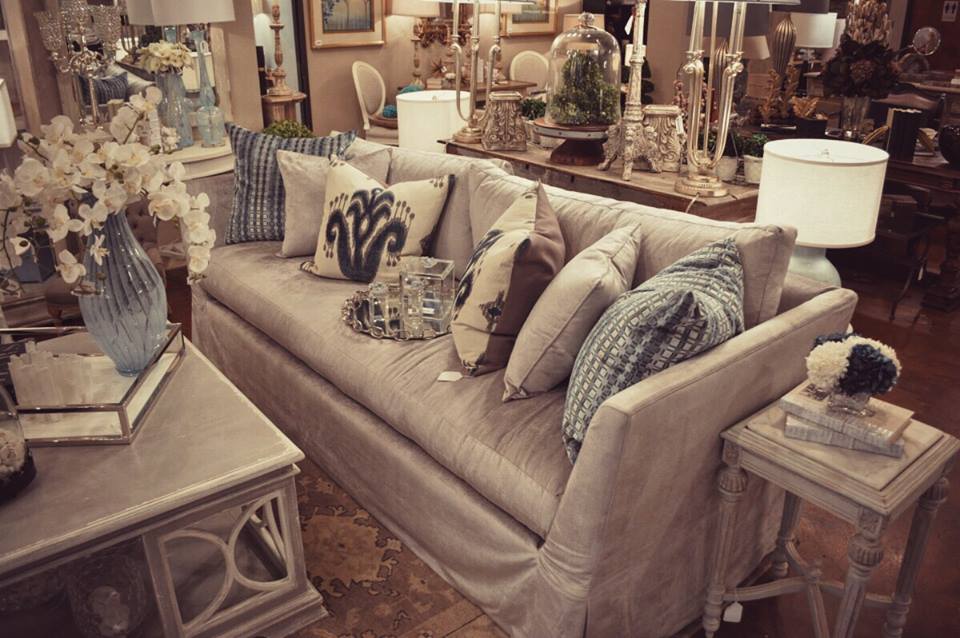 OohsandAahs's tweet photo. Some of our newest furniture at the shop include a Chandelier, Swivel Chairs, Slipcover Sofa, and more! https://t.co/1dX7pJa45Z