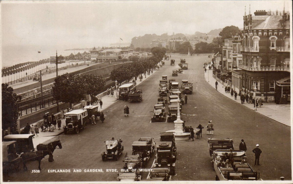 RydeAbide's tweet photo. Esplanade &amp; Gardens-Ryde-Isle of Wight-1935 #BoomYears #LookAtTheRowsOfBeachHutsLeft #TwoTroughs #LoveThisPic ;-) https://t.co/jOUWQQpbau